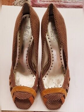 BCBG Girls Brown Strappy Mesh Peep-Toe Stiletto Heel Orange & Tan Accents Sz 8M